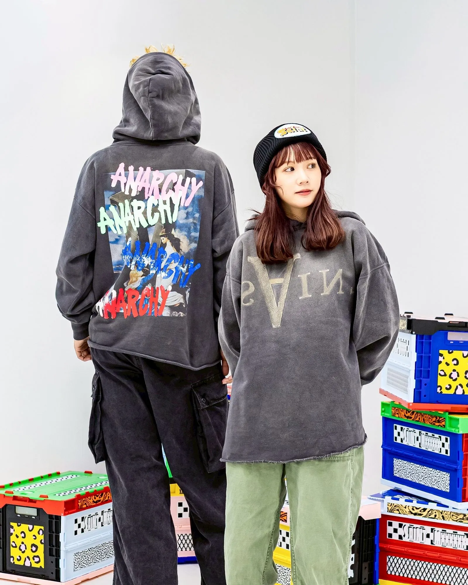 SAINT Mxxxxxx HOODIE/ANARCHY/BLK Mirror reverse SAINT hooded sweatshirt/ANARCHY barrage virgin hoodie S-XL Assute dyeing, heavy washing and water fading, multi-bit wormhole destruction treatment, genuine plate opening and mold opening, the difference is shown in the picture to make the product! Authentic level printing process, correct main mark/wash mark ⚠️Note: This model does not have the little angel mark